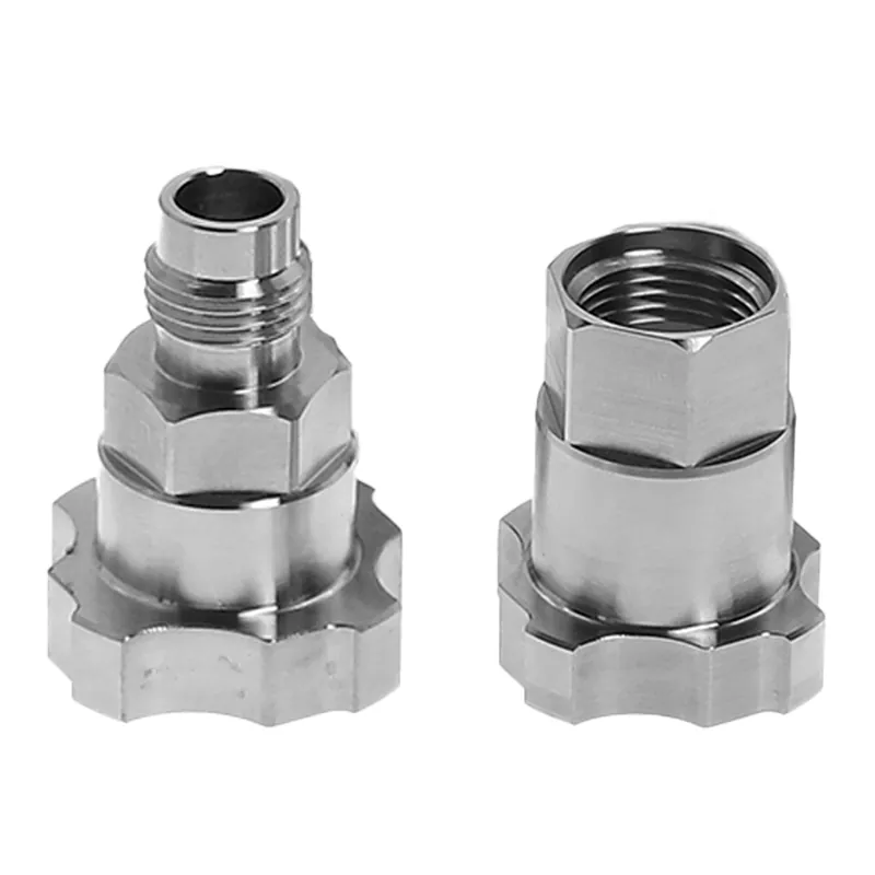 Какъв е размерът на нишката на стандартен адаптер за въздушен спрей